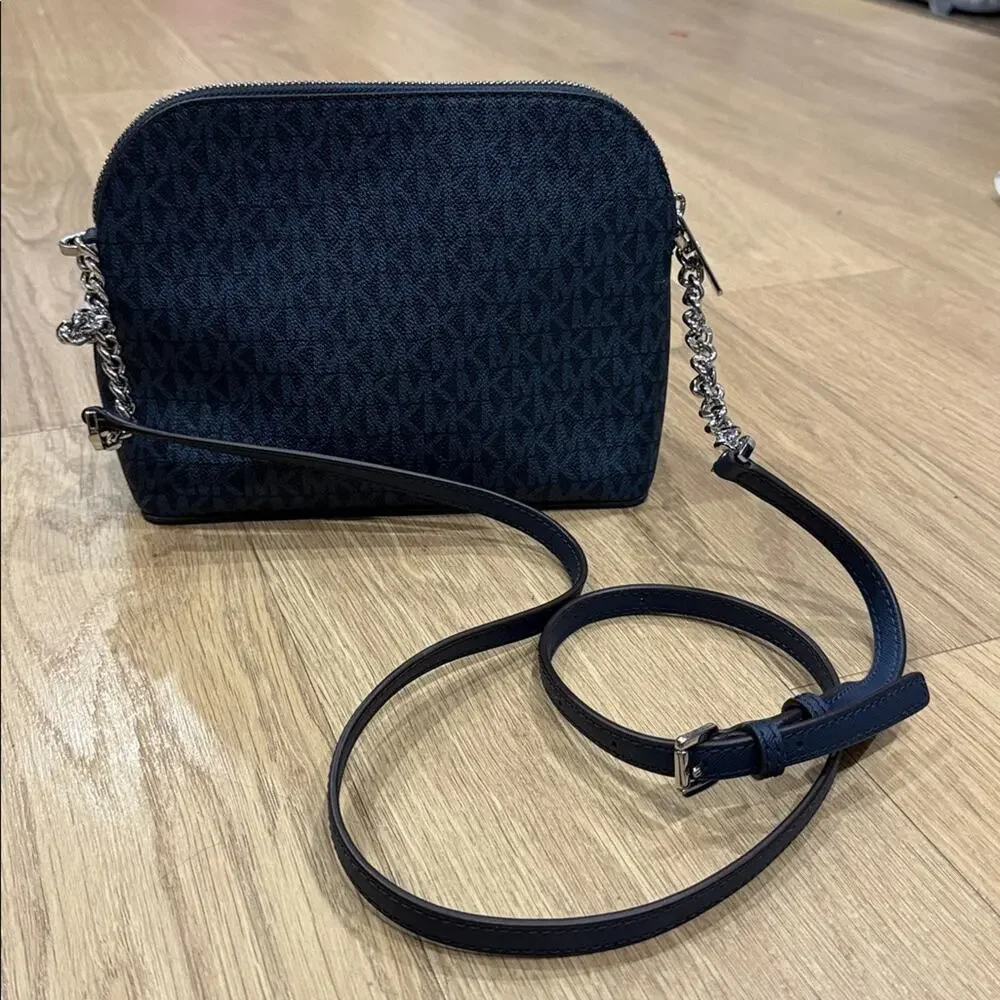 Michael Kors Jet Set Travel Med Signature Logo Dome Crossbody Bag Admiral Blue